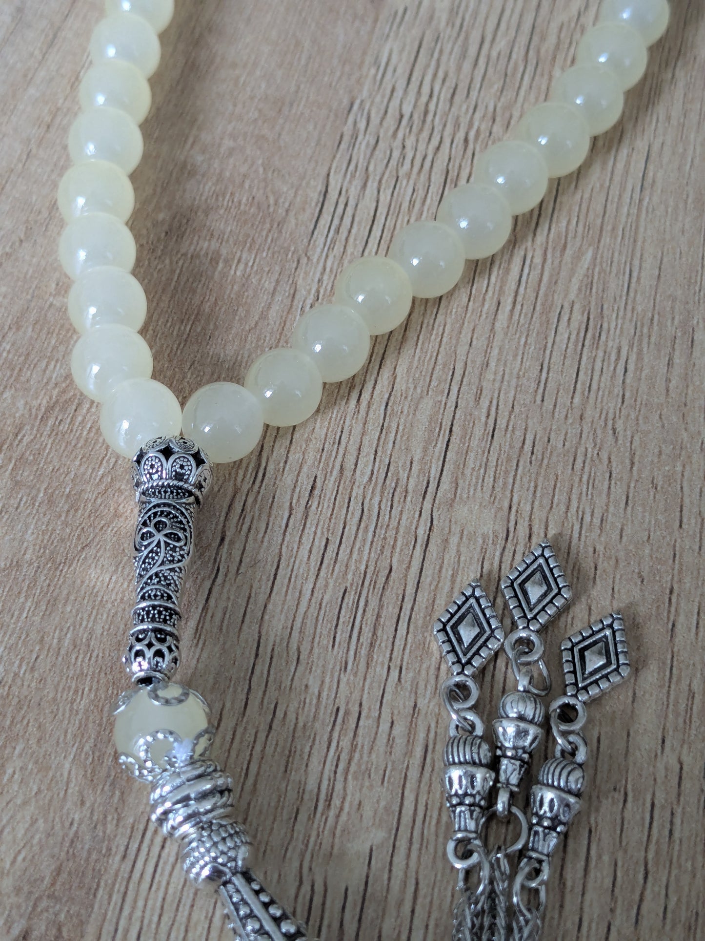 Petit misbaha en verre jaune