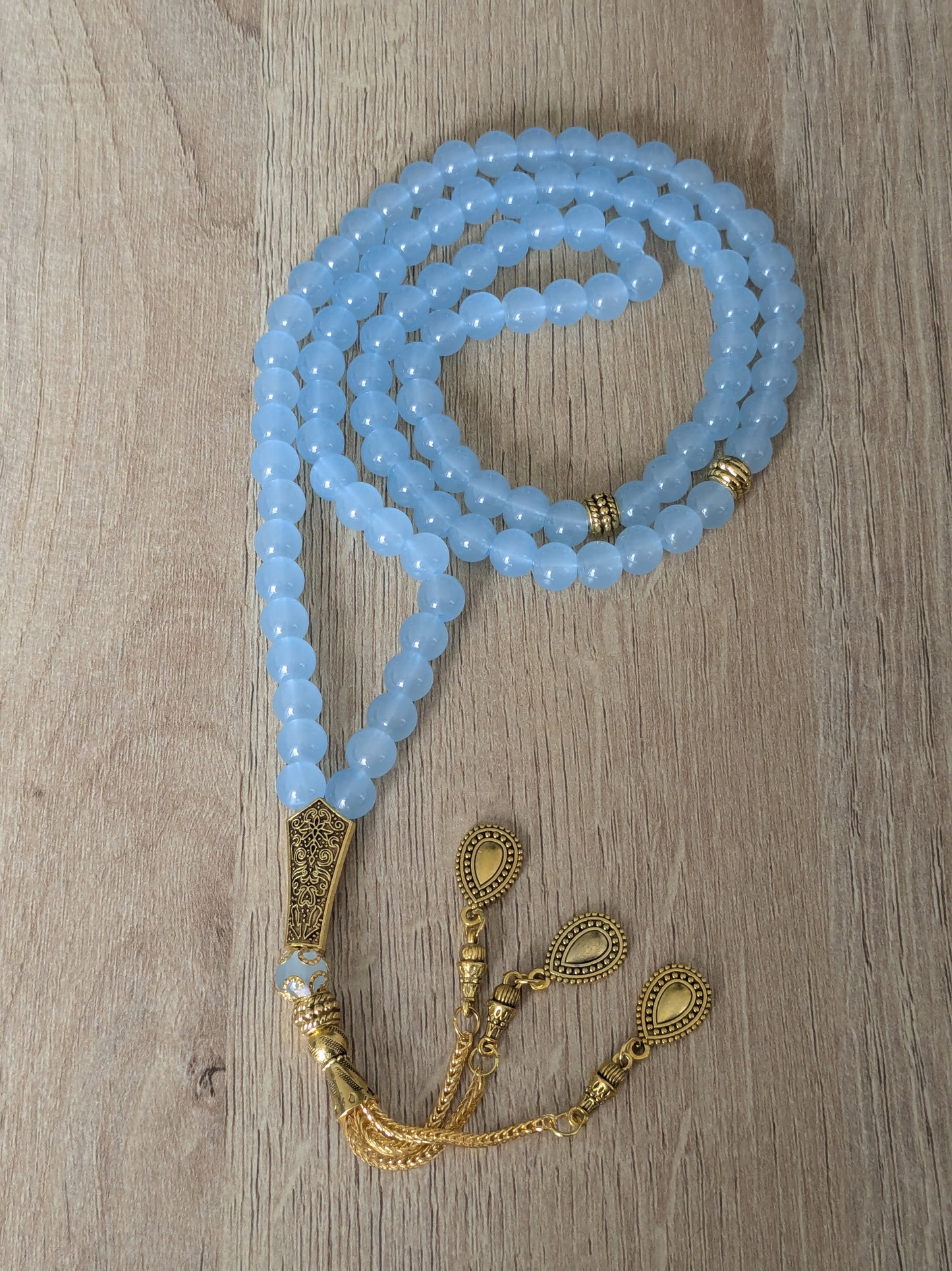 Grand misbaha en verre bleu glacier