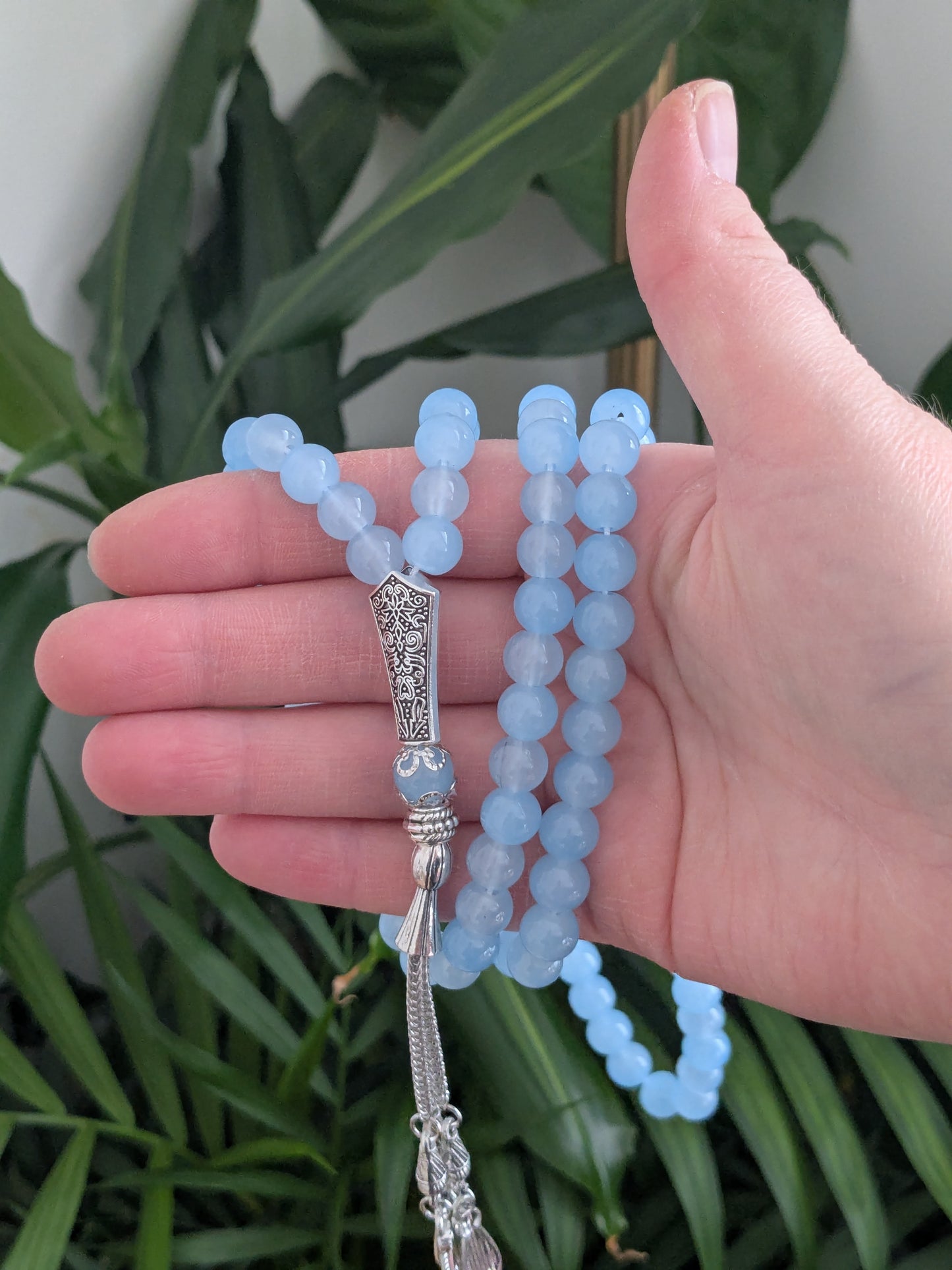 Grand misbaha en verre bleu glacier