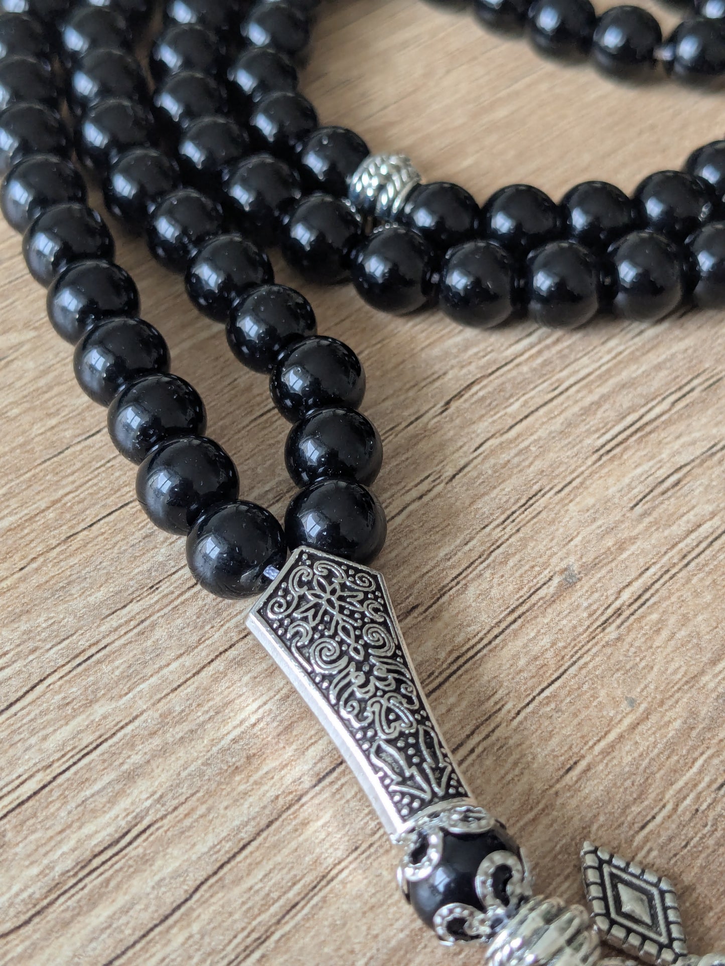 Grand misbaha en verre noir