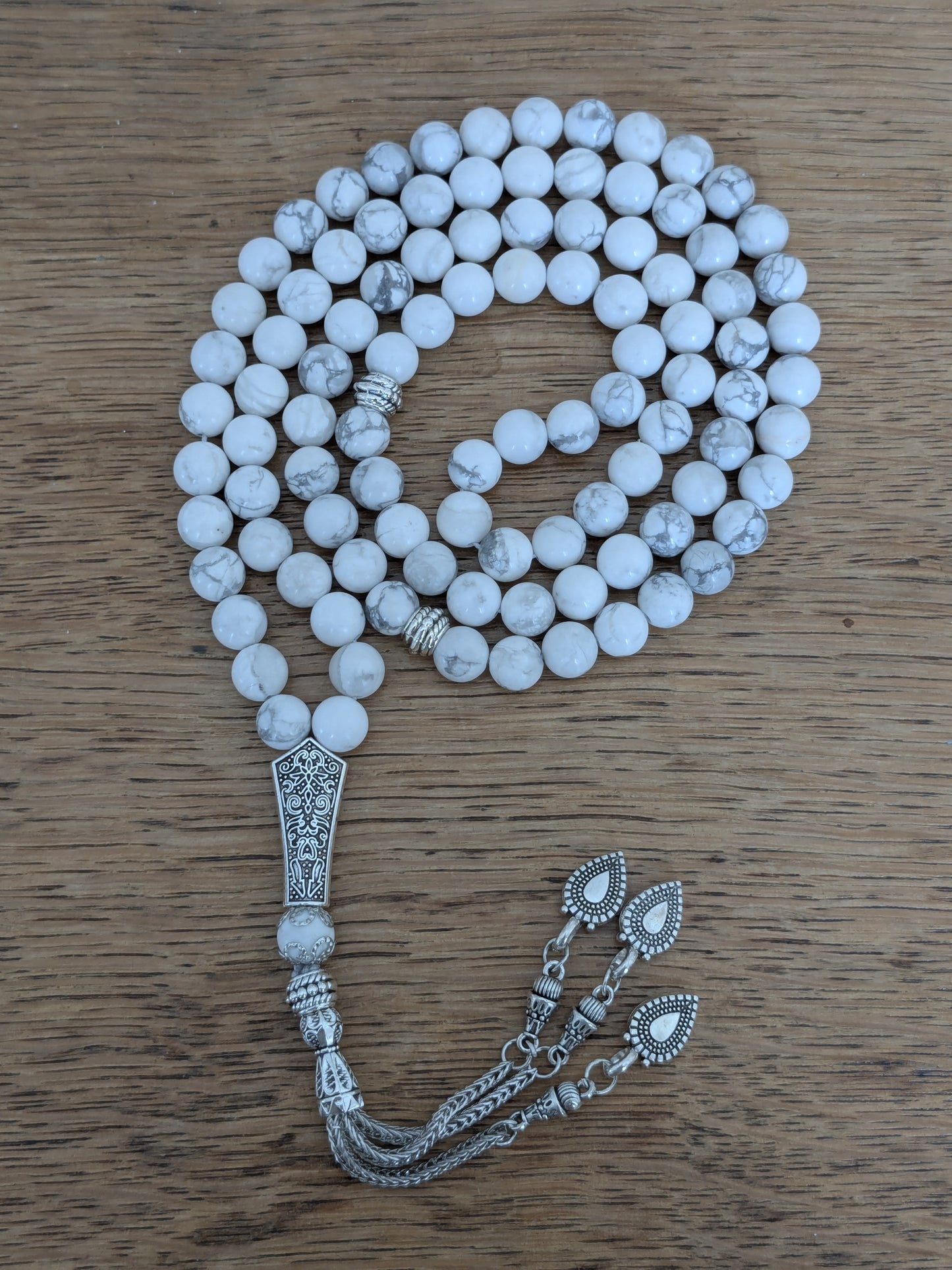 Grand tasbih en Howlite blanche