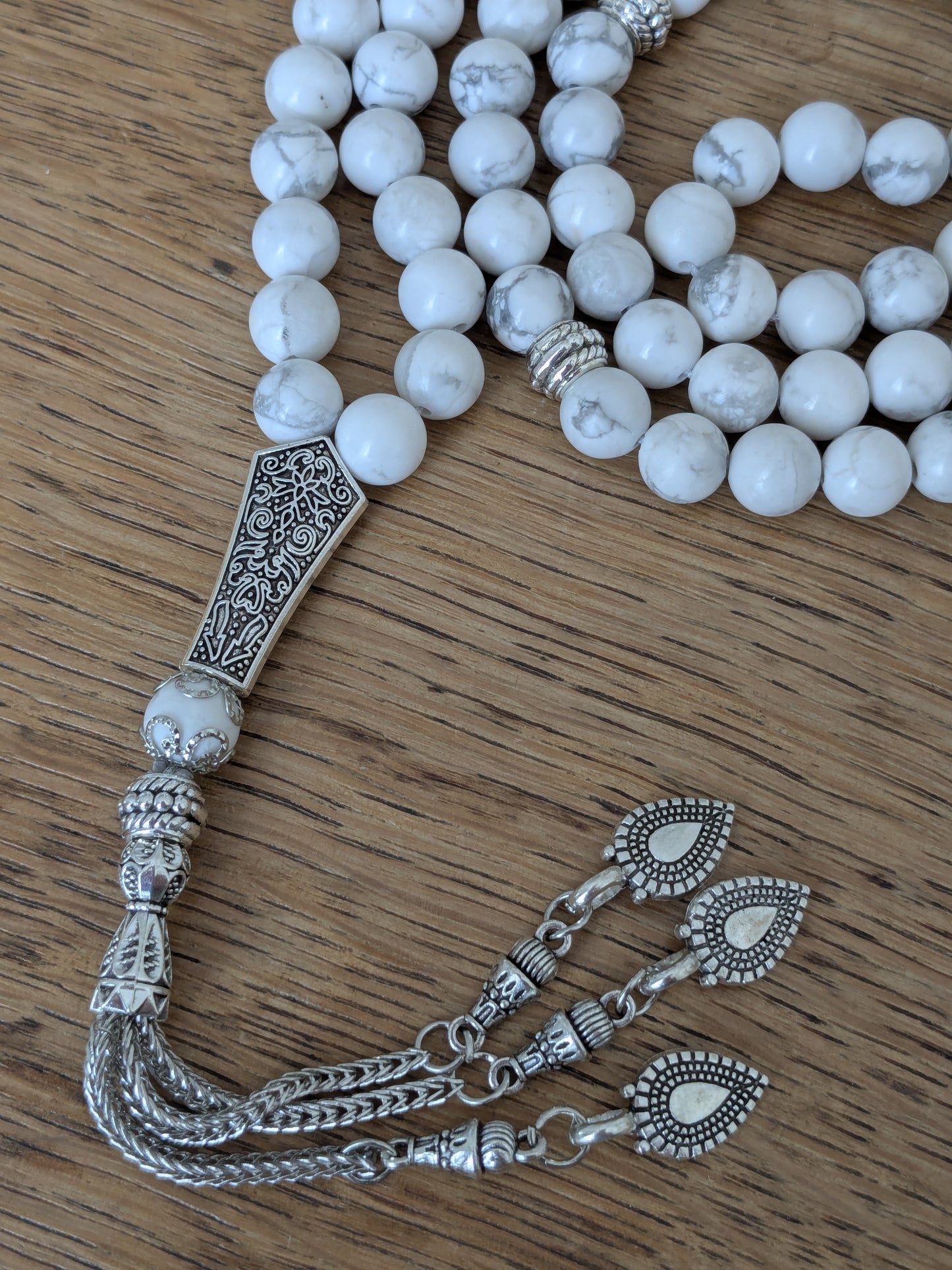 Grand tasbih en Howlite blanche